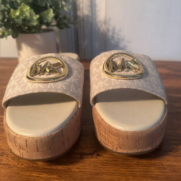 Michael kors 6.5 Women's wedges Sandals - Picture 6 of 8